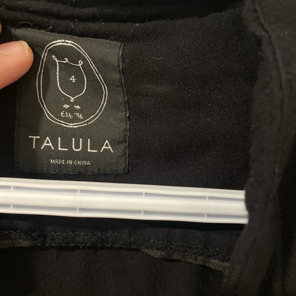 Talula cotton blazer. Size medium. Aritzia - Picture 2 of 4
